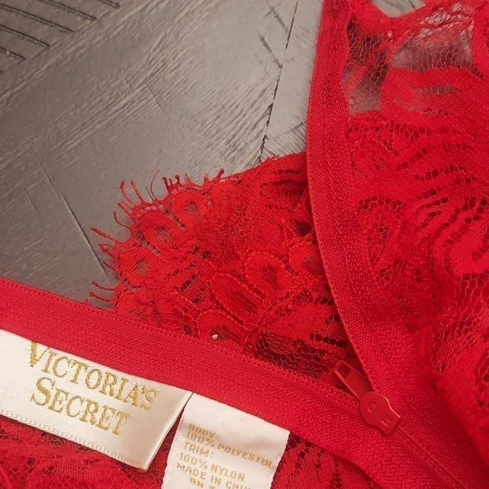 VINTAGE VICTORIA SECRET Red See-through Lace Hi Cut Romantic Bodysuit or Nighty - Picture 10 of 13